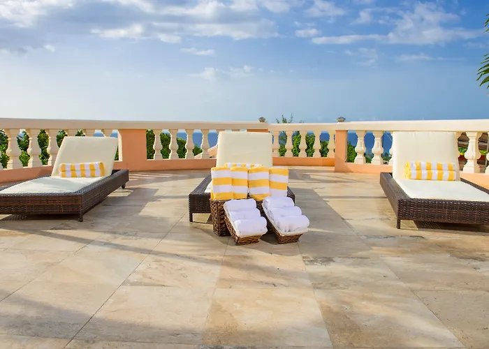 Villa Sweet - *